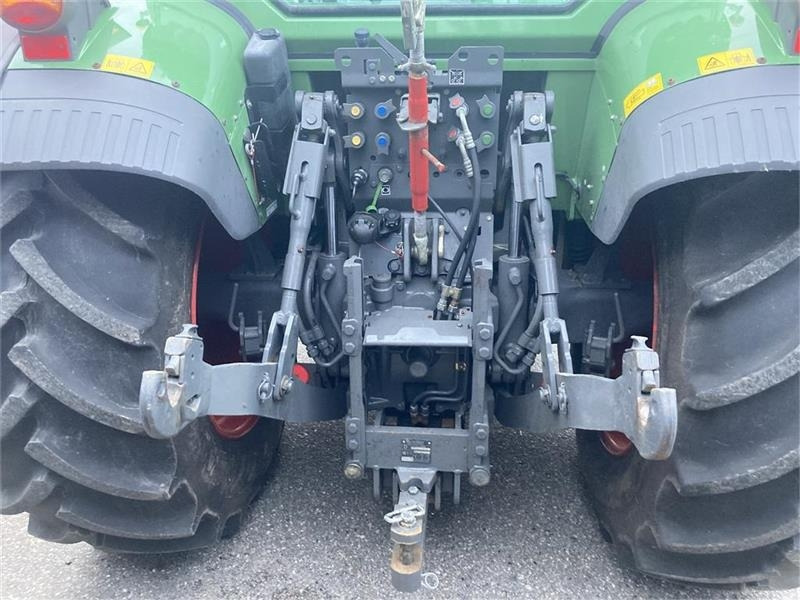 Fendt 211 Vario TMS - Τρακτέρ: φωτογραφία 5 Fendt 211 Vario TMS - Τρακτέρ: φωτογραφία 5
