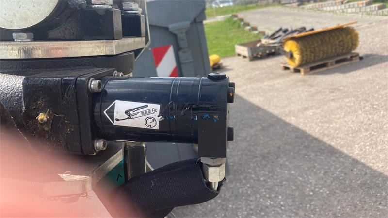 Greentec Scorpion 430-4 PLUS Hybrid bagmonteret højre - Καταστροφέας: φωτογραφία 4 Greentec Scorpion 430-4 PLUS Hybrid bagmonteret højre - Καταστροφέας: φωτογραφία 4