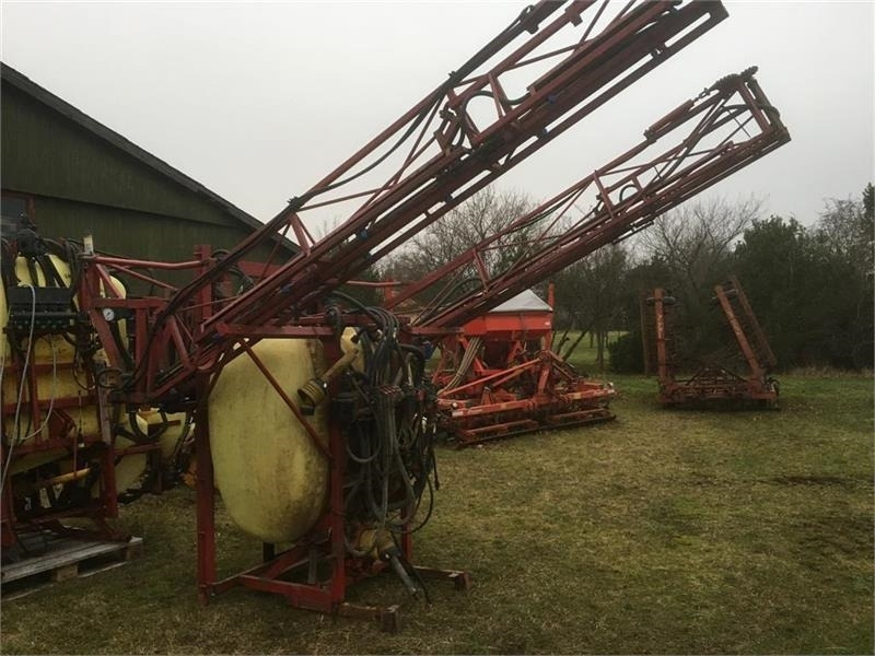 Hardi LHY 1000 / 16/361 Incl. fronttank - Συρόμενο ψεκαστικό: φωτογραφία 2 Hardi LHY 1000 / 16/361 Incl. fronttank - Συρόμενο ψεκαστικό: φωτογραφία 2