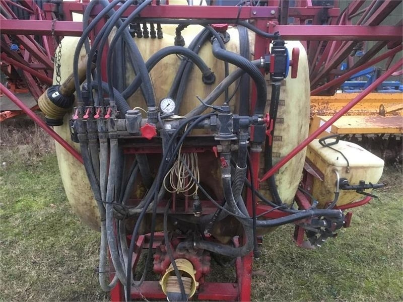 Hardi LHY 1000 / 16/361 Incl. fronttank - Συρόμενο ψεκαστικό: φωτογραφία 4 Hardi LHY 1000 / 16/361 Incl. fronttank - Συρόμενο ψεκαστικό: φωτογραφία 4