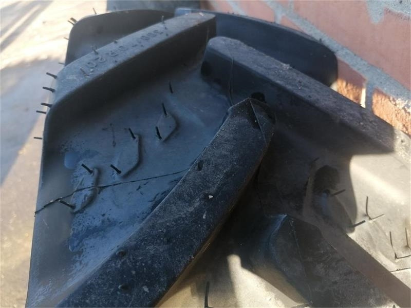 Kleber 300/70R20 - Ελαστικό για Κοινοτικο όχημα/ Ειδικό όχημα: φωτογραφία 3 Kleber 300/70R20 - Ελαστικό για Κοινοτικο όχημα/ Ειδικό όχημα: φωτογραφία 3