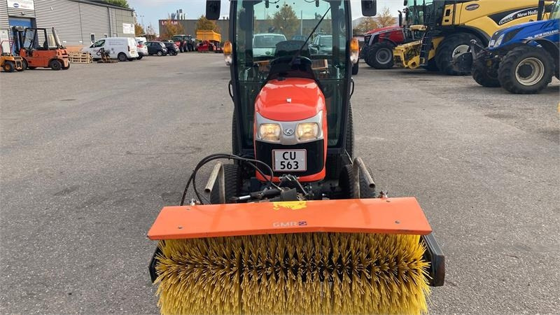Kubota ST341 inkl. 150 cm kost og udlægger - Δημοτικό τρακτέρ: φωτογραφία 3 Kubota ST341 inkl. 150 cm kost og udlægger - Δημοτικό τρακτέρ: φωτογραφία 3