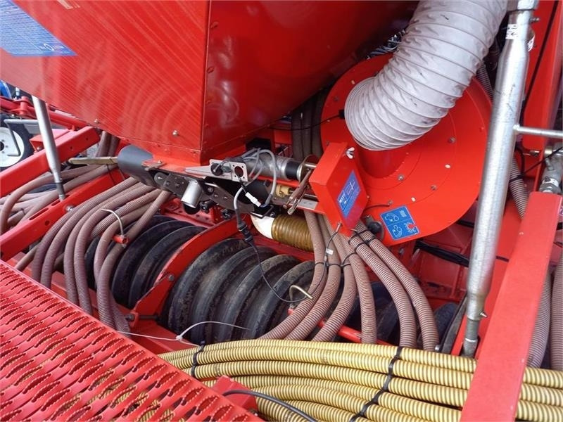 Kuhn Combiliner Venta 4 Meter.  - Σπαρτική με σβάρνα: φωτογραφία 5 Kuhn Combiliner Venta 4 Meter.  - Σπαρτική με σβάρνα: φωτογραφία 5