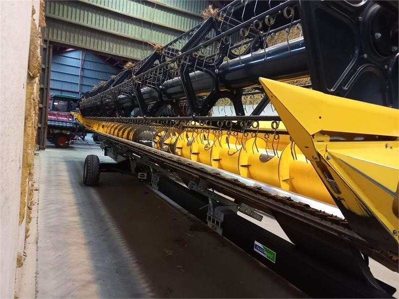 Leasing New Holland CR9.80  New Holland CR9.80: φωτογραφία 11