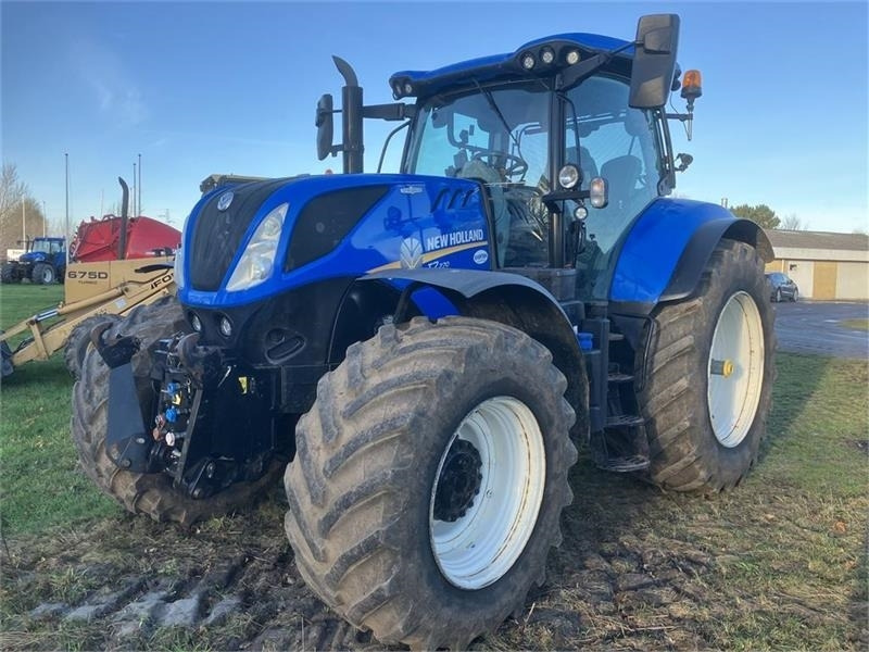 New Holland T7.270 AUTO COMMAND - Τρακτέρ: φωτογραφία 1 New Holland T7.270 AUTO COMMAND - Τρακτέρ: φωτογραφία 1