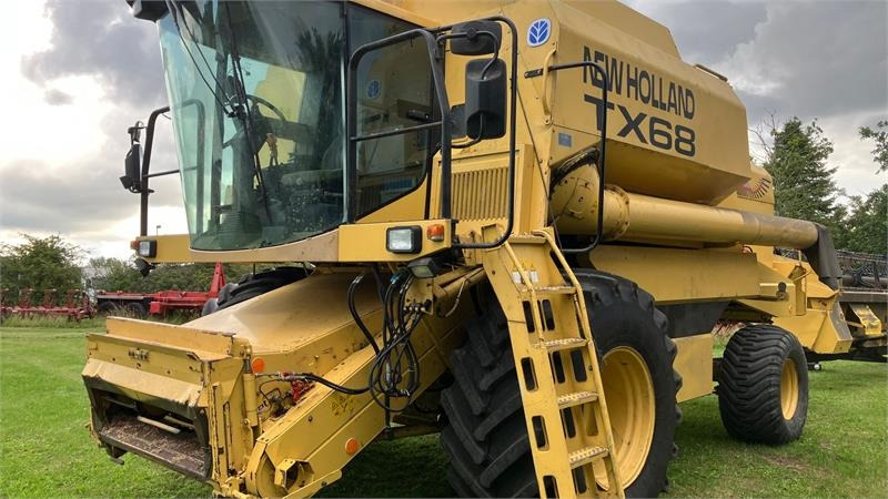 New Holland TX68 FSH - Θεριζοαλωνιστική μηχανή: φωτογραφία 1 New Holland TX68 FSH - Θεριζοαλωνιστική μηχανή: φωτογραφία 1