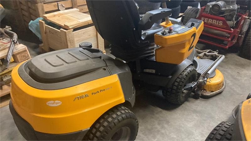 Stiga Park Pro 540IX 4WD 125 Combi Pro el. - Χλοοκοπτικό: φωτογραφία 3 Stiga Park Pro 540IX 4WD 125 Combi Pro el. - Χλοοκοπτικό: φωτογραφία 3