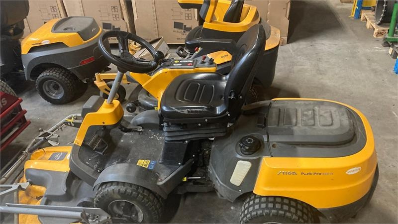 Stiga Park Pro 540IX 4WD 125 Combi Pro el. - Χλοοκοπτικό: φωτογραφία 1 Stiga Park Pro 540IX 4WD 125 Combi Pro el. - Χλοοκοπτικό: φωτογραφία 1