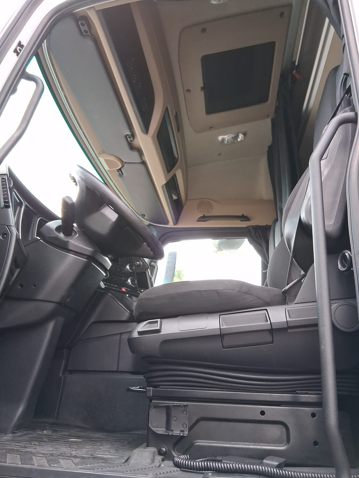 MERCEDES-BENZ 1845 LS - Τράκτορας: φωτογραφία 3 MERCEDES-BENZ 1845 LS - Τράκτορας: φωτογραφία 3