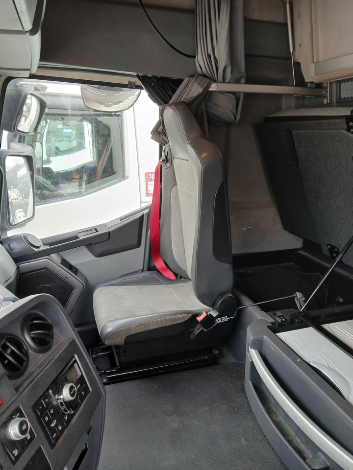 RENAULT T 520 - Φορτηγό σασί: φωτογραφία 4 RENAULT T 520 - Φορτηγό σασί: φωτογραφία 4