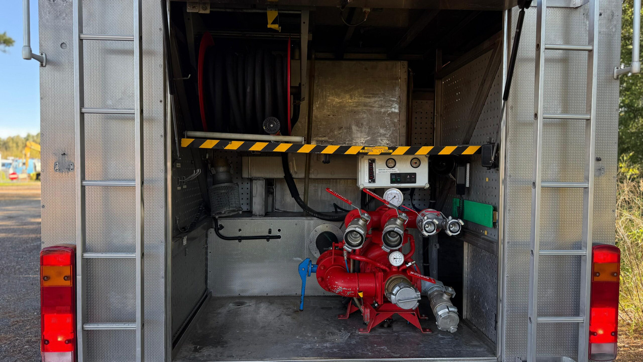 SCANIA P94 - Πυροσβεστικό όχημα: φωτογραφία 5 SCANIA P94 - Πυροσβεστικό όχημα: φωτογραφία 5