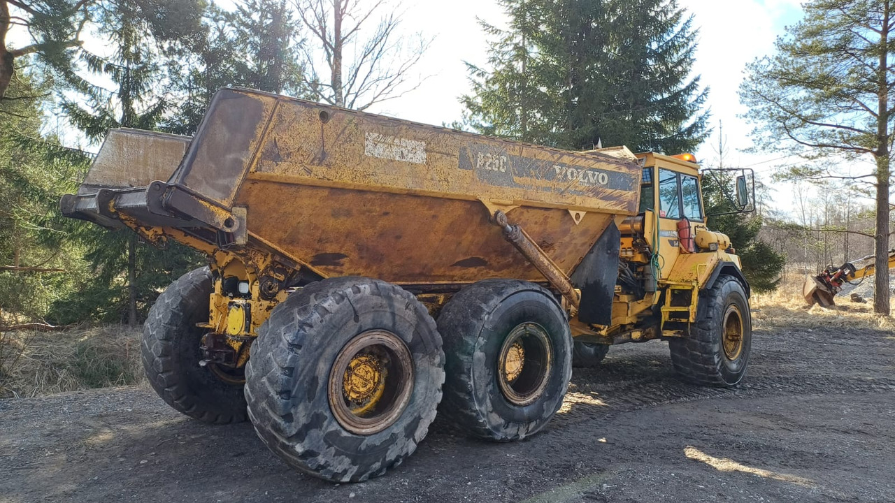 Volvo A25C 6X6 - Αρθρωτό φορτηγό: φωτογραφία 4 Volvo A25C 6X6 - Αρθρωτό φορτηγό: φωτογραφία 4