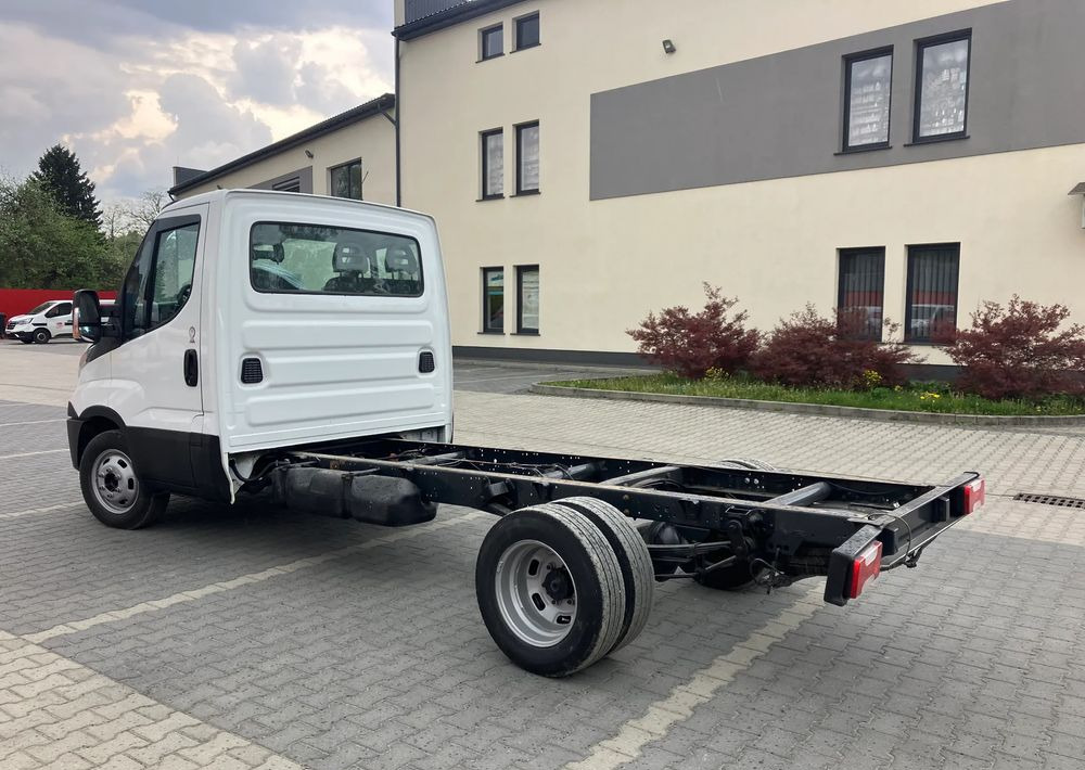 Iveco DAILY 35C13 ramo do zabudowy kiper wywrotka - Φορτηγό σασί: φωτογραφία 4 Iveco DAILY 35C13 ramo do zabudowy kiper wywrotka - Φορτηγό σασί: φωτογραφία 4