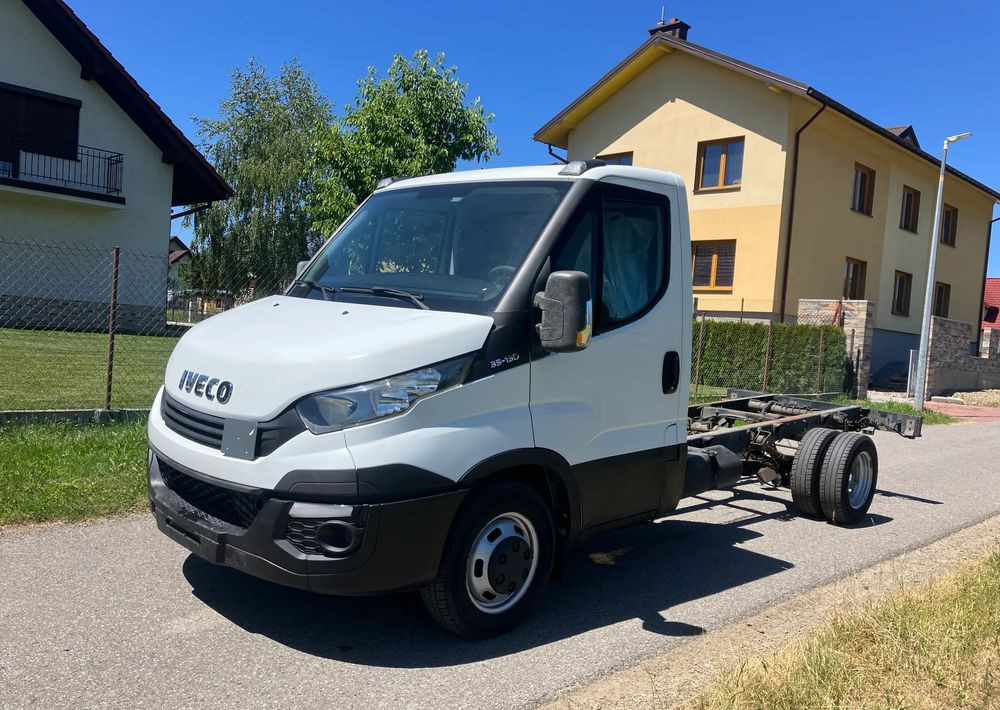 Iveco DAILY 35C13 ramo do zabudowy kiper wywrotka - Φορτηγό σασί: φωτογραφία 1 Iveco DAILY 35C13 ramo do zabudowy kiper wywrotka - Φορτηγό σασί: φωτογραφία 1