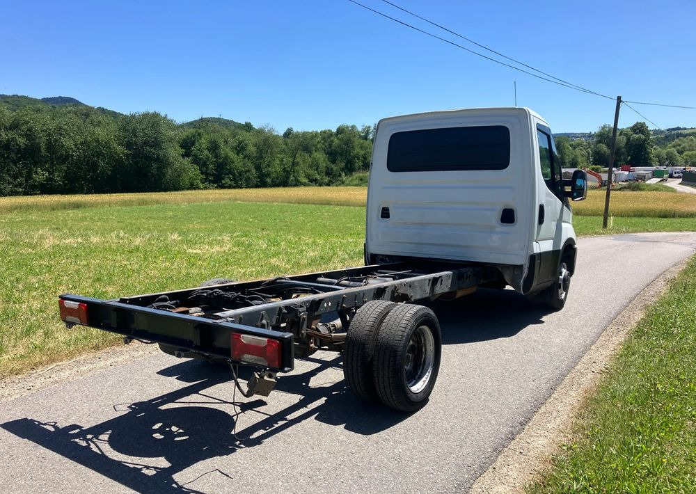 Iveco DAILY 35C13 ramo do zabudowy kiper wywrotka - Φορτηγό σασί: φωτογραφία 3 Iveco DAILY 35C13 ramo do zabudowy kiper wywrotka - Φορτηγό σασί: φωτογραφία 3