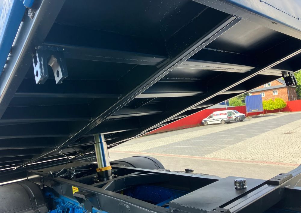 Mercedes-Benz ANTOS 1830 solidny kiper wywrotka blokada mostu - Φορτηγό ανατρεπόμενο: φωτογραφία 4 Mercedes-Benz ANTOS 1830 solidny kiper wywrotka blokada mostu - Φορτηγό ανατρεπόμενο: φωτογραφία 4