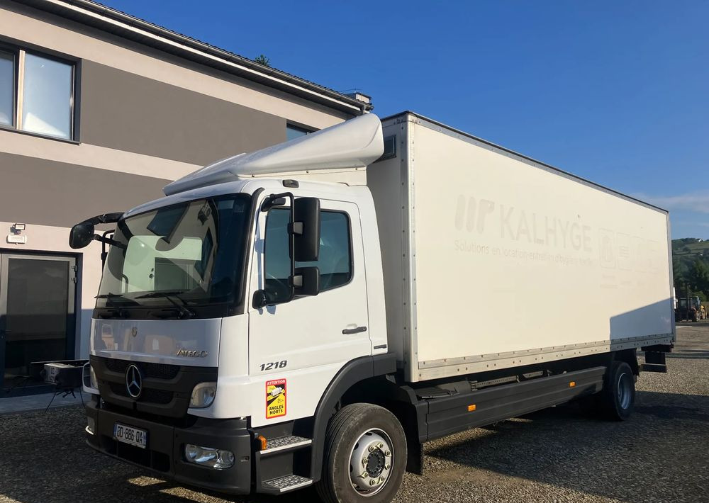 Mercedes-Benz Atego 1218 kurierka kontener - Φορτηγό κόφα: φωτογραφία 2 Mercedes-Benz Atego 1218 kurierka kontener - Φορτηγό κόφα: φωτογραφία 2