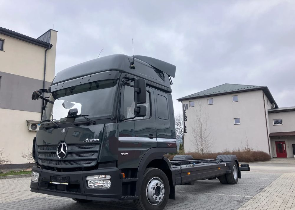 Mercedes-Benz Mercedes Atego 1221 sypialka euro6 Rama do zabudowy - Φορτηγό σασί: φωτογραφία 1 Mercedes-Benz Mercedes Atego 1221 sypialka euro6 Rama do zabudowy - Φορτηγό σασί: φωτογραφία 1