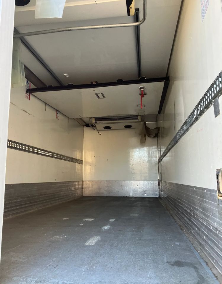 Renault Renault Midlum 220chłodnia izoterma - Φορτηγό ψυγείο: φωτογραφία 5 Renault Renault Midlum 220chłodnia izoterma - Φορτηγό ψυγείο: φωτογραφία 5