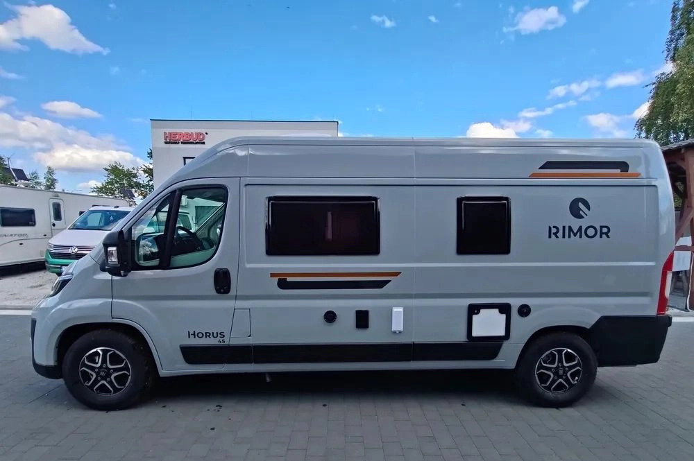 Fiat Ducato Rimor Horus 45 NEW AUTOMAT Grau Truma Diesel Lampen FULL LED 4-Sitzer - Τροχόσπιτο: φωτογραφία 3 Fiat Ducato Rimor Horus 45 NEW AUTOMAT Grau Truma Diesel Lampen FULL LED 4-Sitzer - Τροχόσπιτο: φωτογραφία 3