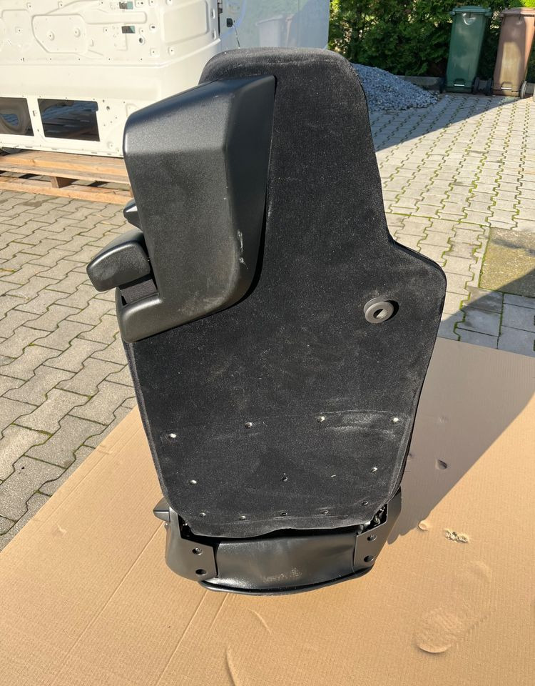 Fotel kierowcy MAN TG3 TGX nowy model siedzenie lewe - Καμπίνα και εσωτερικό για Φορτηγό: φωτογραφία 5 Fotel kierowcy MAN TG3 TGX nowy model siedzenie lewe - Καμπίνα και εσωτερικό για Φορτηγό: φωτογραφία 5