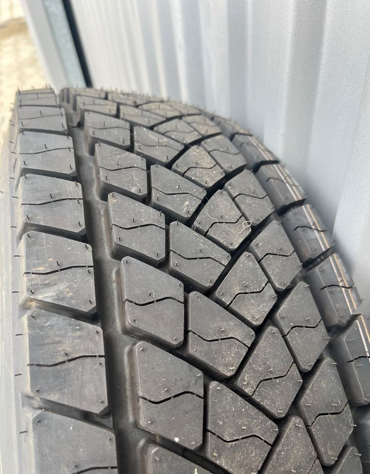 NOWE koło opona Goodyear KMAX D 215/75R 17.5 - Ελαστικά και ζάντες για Φορτηγό: φωτογραφία 4 NOWE koło opona Goodyear KMAX D 215/75R 17.5 - Ελαστικά και ζάντες για Φορτηγό: φωτογραφία 4