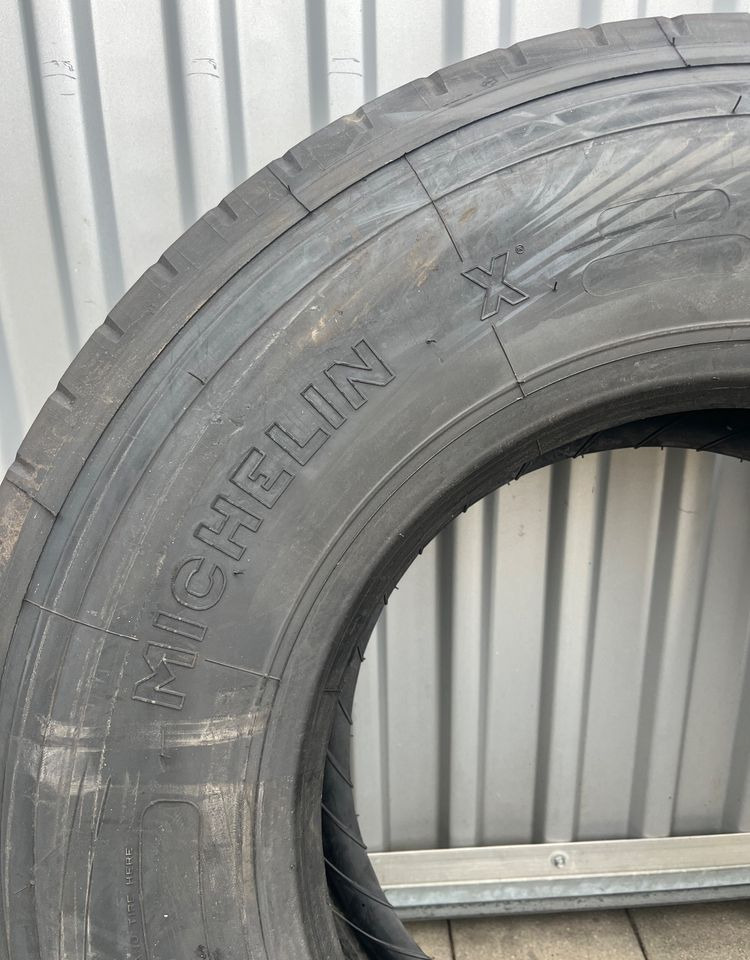 Opony Michelin X 10 R 17.5 jak NOWE - Ελαστικό για Φορτηγό: φωτογραφία 2 Opony Michelin X 10 R 17.5 jak NOWE - Ελαστικό για Φορτηγό: φωτογραφία 2