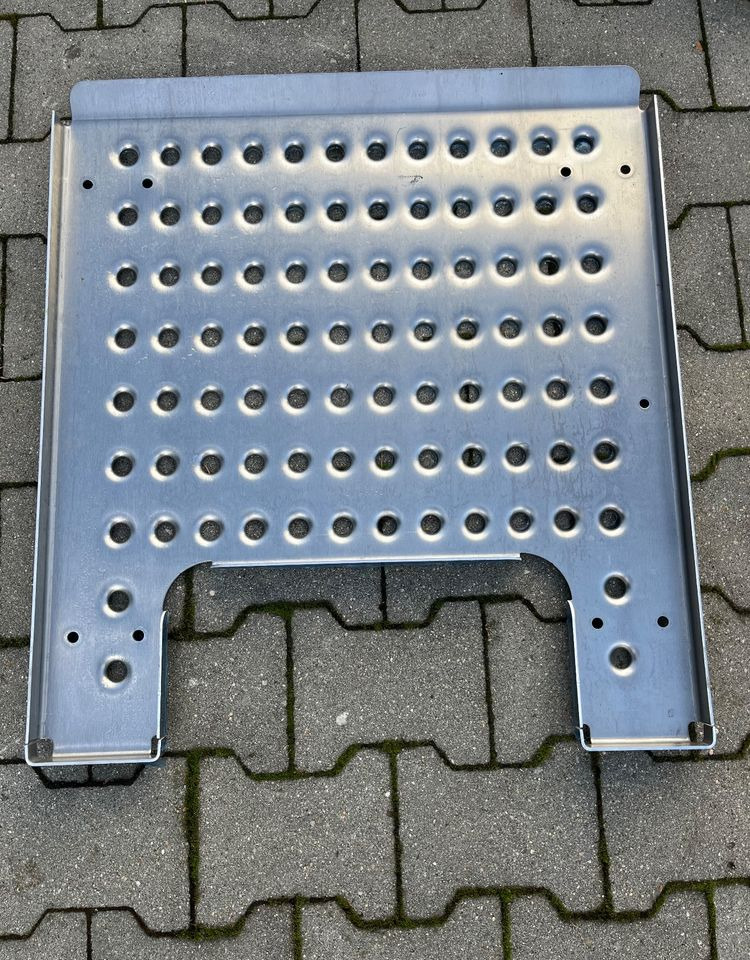 Podest zbiornika Volvo FH FM NOWY pokrywa płyta - Αμάξωμα και εξωτερικό για Φορτηγό: φωτογραφία 2 Podest zbiornika Volvo FH FM NOWY pokrywa płyta - Αμάξωμα και εξωτερικό για Φορτηγό: φωτογραφία 2