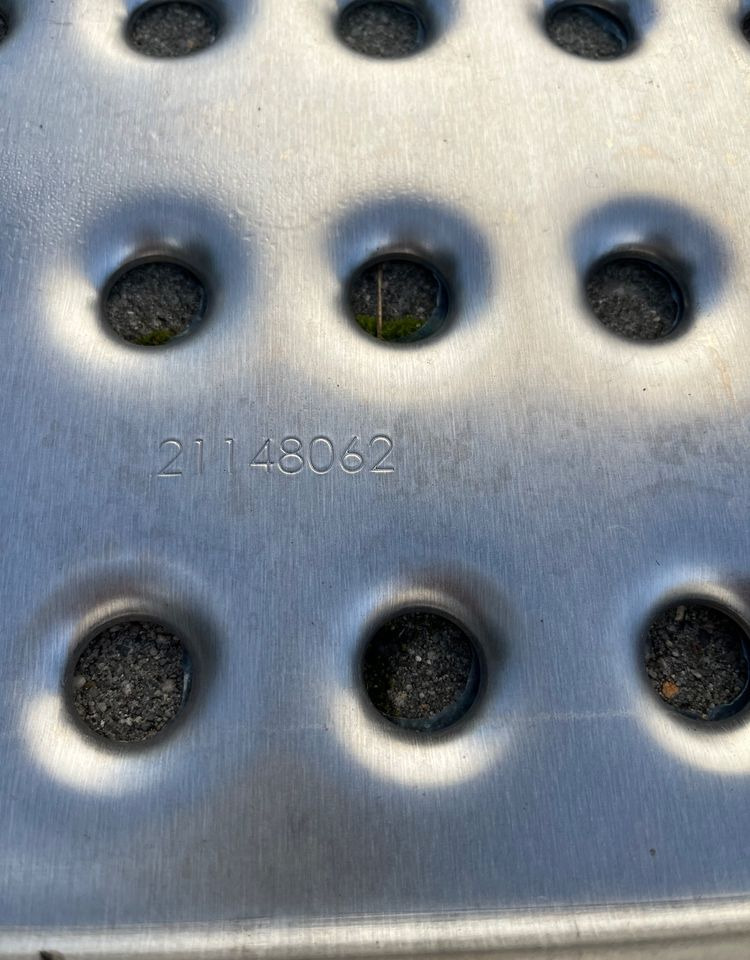 Podest zbiornika Volvo FH FM NOWY pokrywa płyta - Αμάξωμα και εξωτερικό για Φορτηγό: φωτογραφία 3 Podest zbiornika Volvo FH FM NOWY pokrywa płyta - Αμάξωμα και εξωτερικό για Φορτηγό: φωτογραφία 3