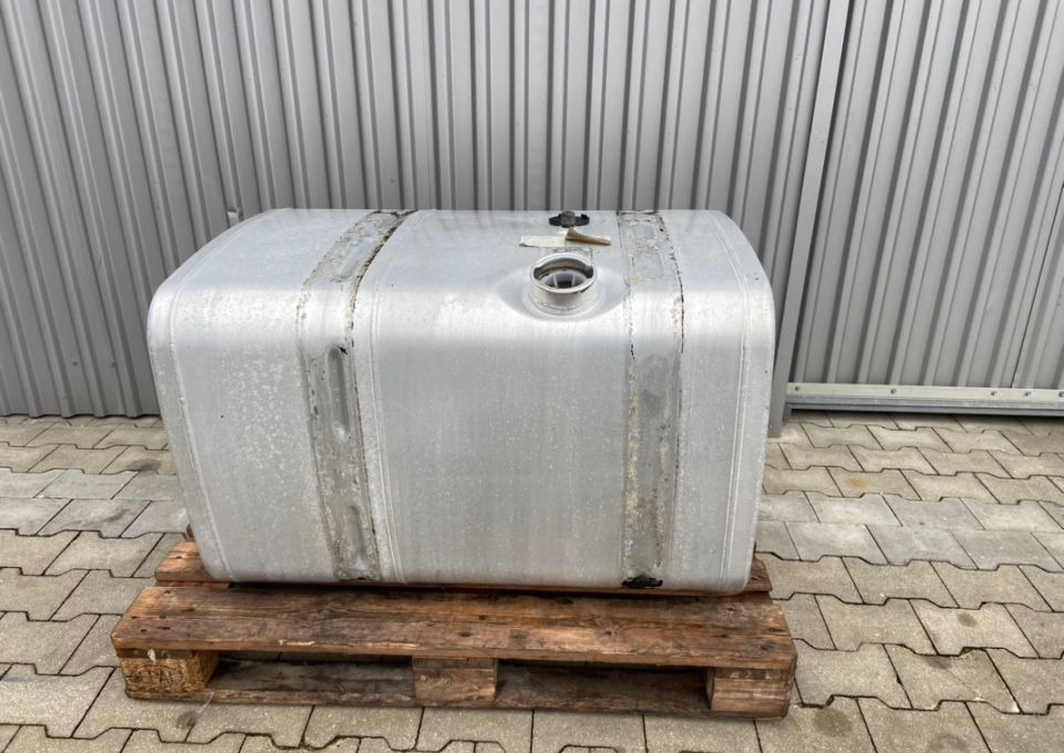 Zbiornik paliwa MAN TGX TGS 375 litrów bak - Ρεζερβουάρ καυσίμου για Φορτηγό: φωτογραφία 1 Zbiornik paliwa MAN TGX TGS 375 litrów bak - Ρεζερβουάρ καυσίμου για Φορτηγό: φωτογραφία 1