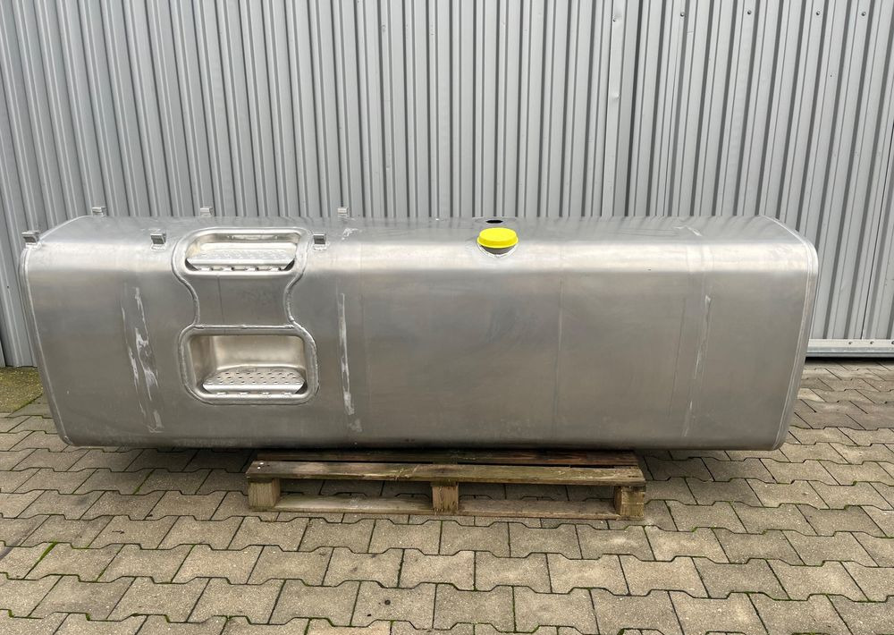 Zbiornik paliwa Volvo FH Renault 900 litrów bak jak nowy - Σύστημα καυσίμου για Φορτηγό: φωτογραφία 1 Zbiornik paliwa Volvo FH Renault 900 litrów bak jak nowy - Σύστημα καυσίμου για Φορτηγό: φωτογραφία 1