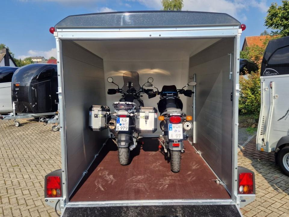 Böckmann KT-PB-AL 3018/27 Kofferanhänger,100 km/h,PKW Anhänger - Ρυμούλκα κόφα: φωτογραφία 1 Böckmann KT-PB-AL 3018/27 Kofferanhänger,100 km/h,PKW Anhänger - Ρυμούλκα κόφα: φωτογραφία 1