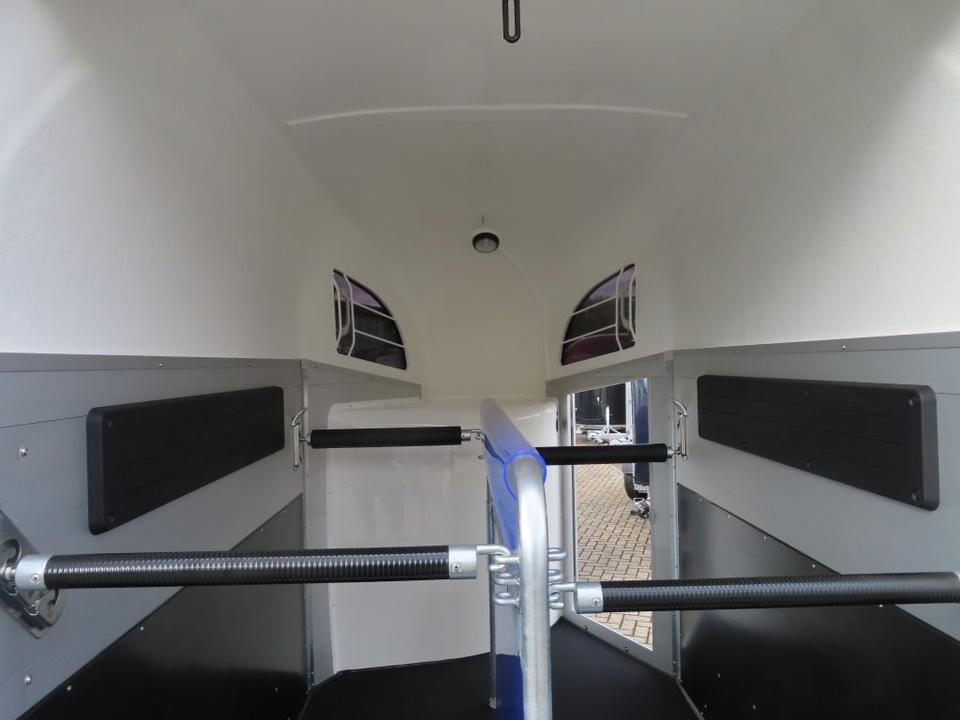 Τρέιλερ μεταφοράς αλόγων Böckmann Pferdeanhänger Champion R Flügeltür Saka. 100km/h: φωτογραφία 12 Τρέιλερ μεταφοράς αλόγων Böckmann Pferdeanhänger Champion R Flügeltür Saka. 100km/h: φωτογραφία 12