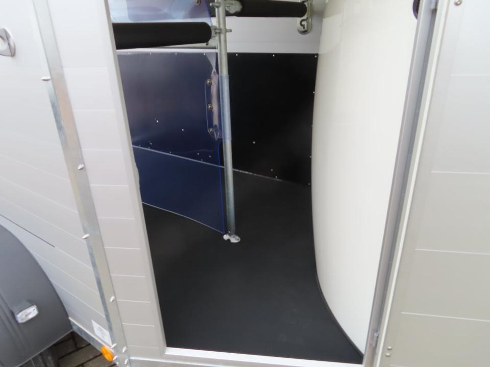 Τρέιλερ μεταφοράς αλόγων Böckmann Pferdeanhänger Champion R Flügeltür Saka. 100km/h: φωτογραφία 14 Τρέιλερ μεταφοράς αλόγων Böckmann Pferdeanhänger Champion R Flügeltür Saka. 100km/h: φωτογραφία 14