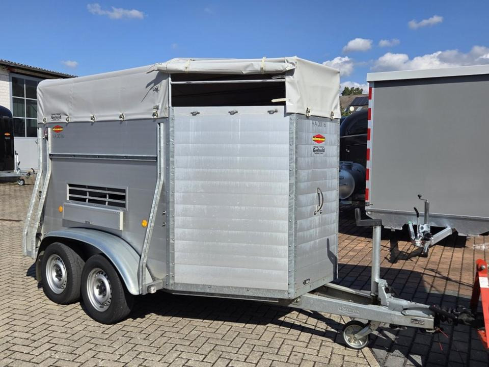 Böckmann Viehanhänger, 2,4 to. Lüftungsklappen Humbaur, Fendt - Τρέιλερ μεταφοράς αλόγων: φωτογραφία 4 Böckmann Viehanhänger, 2,4 to. Lüftungsklappen Humbaur, Fendt - Τρέιλερ μεταφοράς αλόγων: φωτογραφία 4