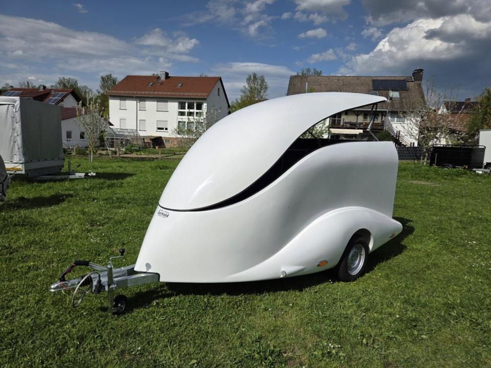 PKW Anhänger Motorrad Geschlossen Kofferanhänger 1000kg 100km/h - Τρέιλερ μοτοσυκλετών: φωτογραφία 1 PKW Anhänger Motorrad Geschlossen Kofferanhänger 1000kg 100km/h - Τρέιλερ μοτοσυκλετών: φωτογραφία 1