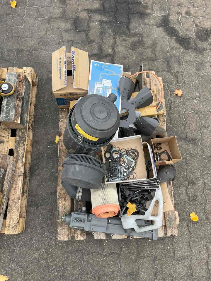 DEUTZ BF4M2012 Serial: 21039937 Fully renovated engine!!! - Κινητήρας για Κατασκευή μηχανήματα: φωτογραφία 4 DEUTZ BF4M2012 Serial: 21039937 Fully renovated engine!!! - Κινητήρας για Κατασκευή μηχανήματα: φωτογραφία 4