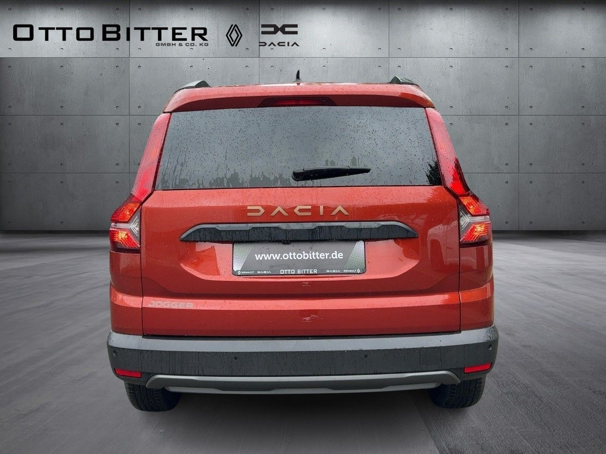 Dacia Jogger Extreme TCe110 7-Sitze CITY-PAKET/NAVI - Station wagon: φωτογραφία 3 Dacia Jogger Extreme TCe110 7-Sitze CITY-PAKET/NAVI - Station wagon: φωτογραφία 3