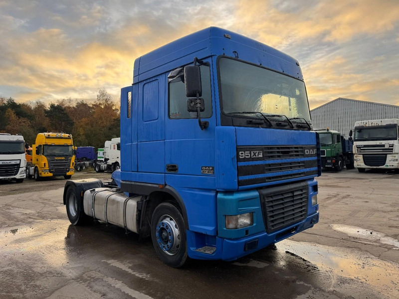 DAF 95 XF 480 Space Cab (EURO 3 / MANUAL GEARBOX / BOITE MANUELLE) - Τράκτορας: φωτογραφία 2 DAF 95 XF 480 Space Cab (EURO 3 / MANUAL GEARBOX / BOITE MANUELLE) - Τράκτορας: φωτογραφία 2