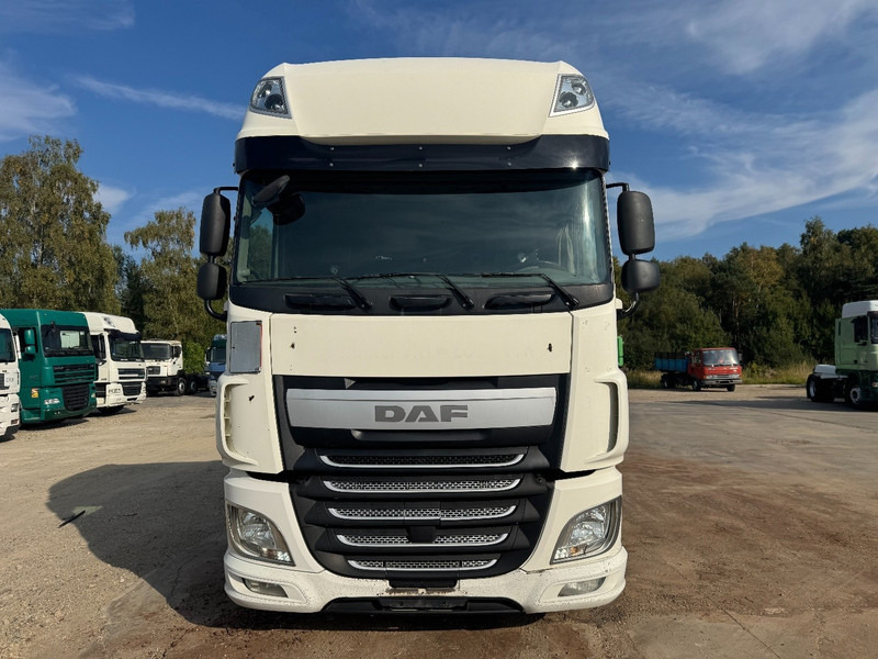 DAF XF 460 Super Space Cab (PERFECT CONDITION / PARFAIT ETAT) - Τράκτορας: φωτογραφία 2 DAF XF 460 Super Space Cab (PERFECT CONDITION / PARFAIT ETAT) - Τράκτορας: φωτογραφία 2