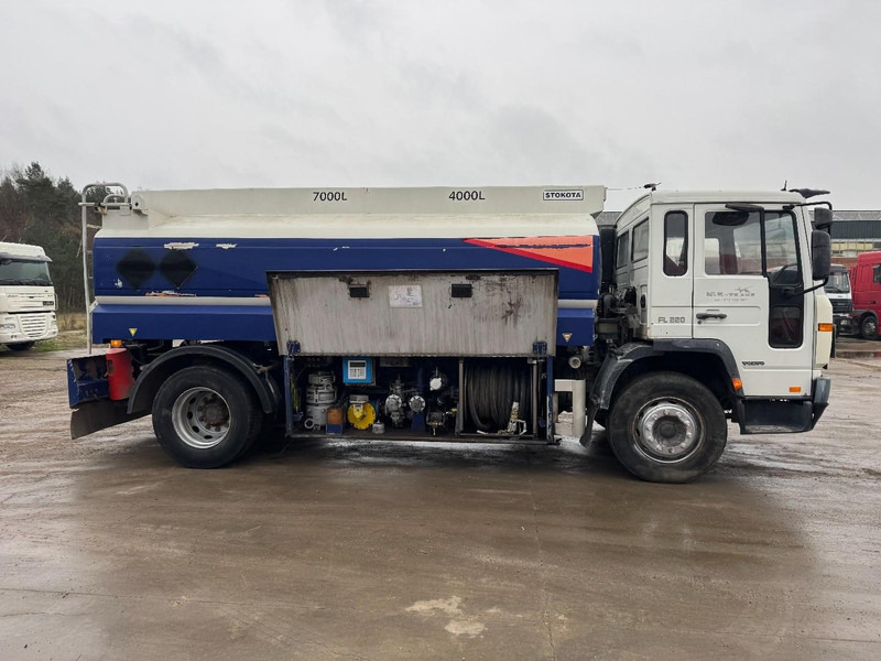 Volvo FL 6 - 220 (11000 L / 2 COMPARTMENTS / 18 TON / MANUAL GEARBOX / PERFECT) - Φορτηγό βυτιοφόρο: φωτογραφία 4 Volvo FL 6 - 220 (11000 L / 2 COMPARTMENTS / 18 TON / MANUAL GEARBOX / PERFECT) - Φορτηγό βυτιοφόρο: φωτογραφία 4