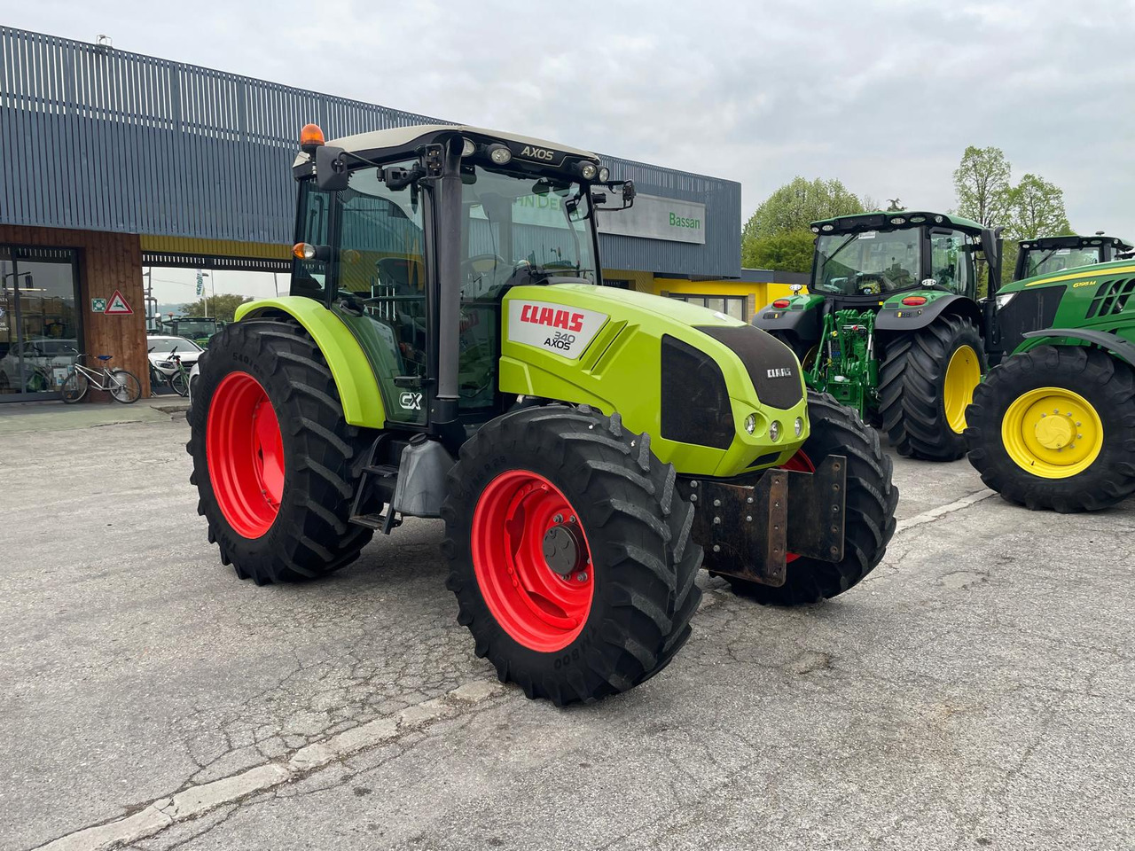 CLAAS AXOS 340 - Τρακτέρ: φωτογραφία 2 CLAAS AXOS 340 - Τρακτέρ: φωτογραφία 2
