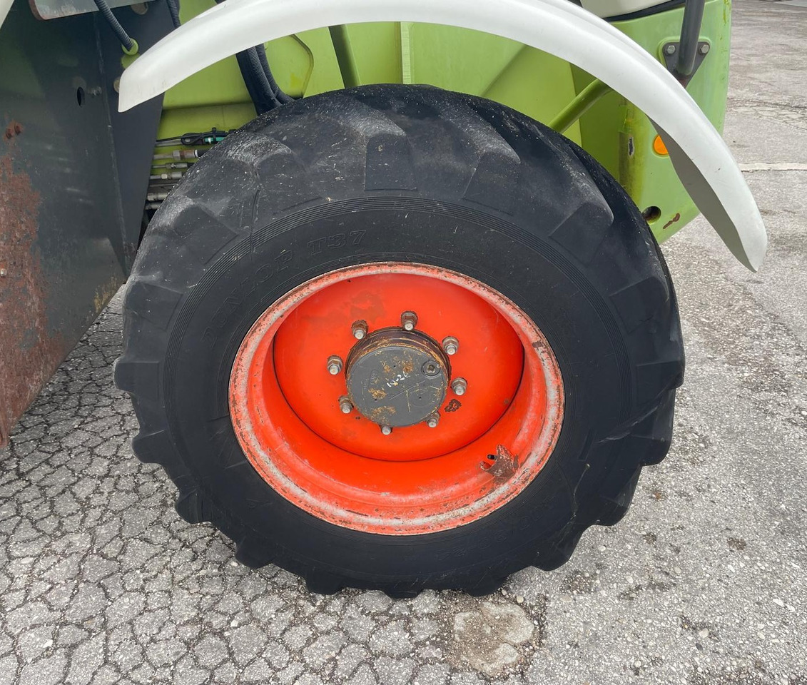 CLAAS TELESCOPICO TARGO K 70 - Τηλεσκοπικός φορτωτής: φωτογραφία 5 CLAAS TELESCOPICO TARGO K 70 - Τηλεσκοπικός φορτωτής: φωτογραφία 5