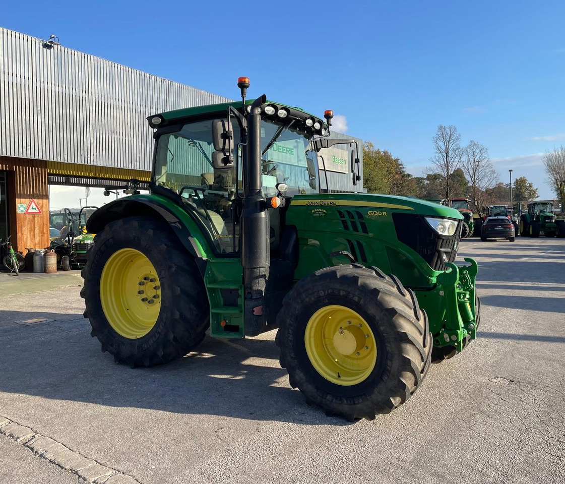 JOHN DEERE 6130 R - Τρακτέρ: φωτογραφία 2 JOHN DEERE 6130 R - Τρακτέρ: φωτογραφία 2