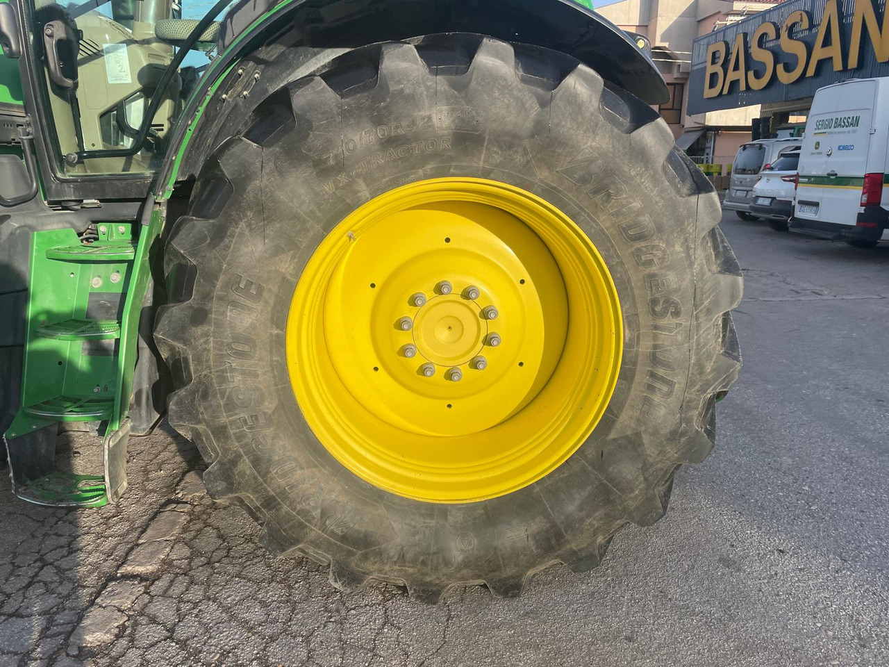 JOHN DEERE 6175 R - Τρακτέρ: φωτογραφία 5 JOHN DEERE 6175 R - Τρακτέρ: φωτογραφία 5