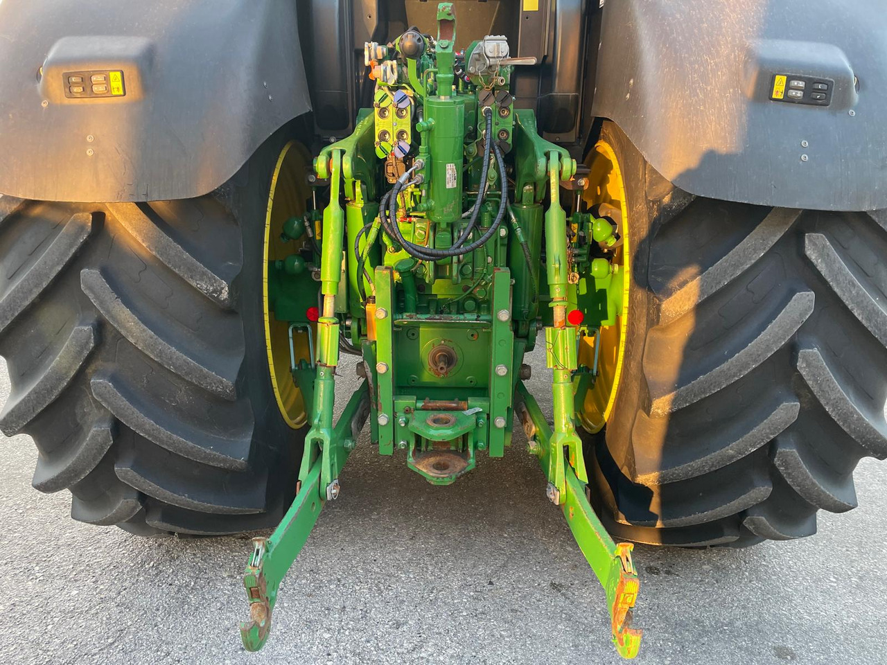 JOHN DEERE 6210 R - Τρακτέρ: φωτογραφία 4 JOHN DEERE 6210 R - Τρακτέρ: φωτογραφία 4