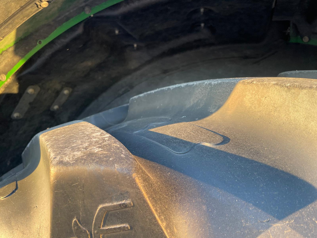 JOHN DEERE 6210 R - Τρακτέρ: φωτογραφία 5 JOHN DEERE 6210 R - Τρακτέρ: φωτογραφία 5