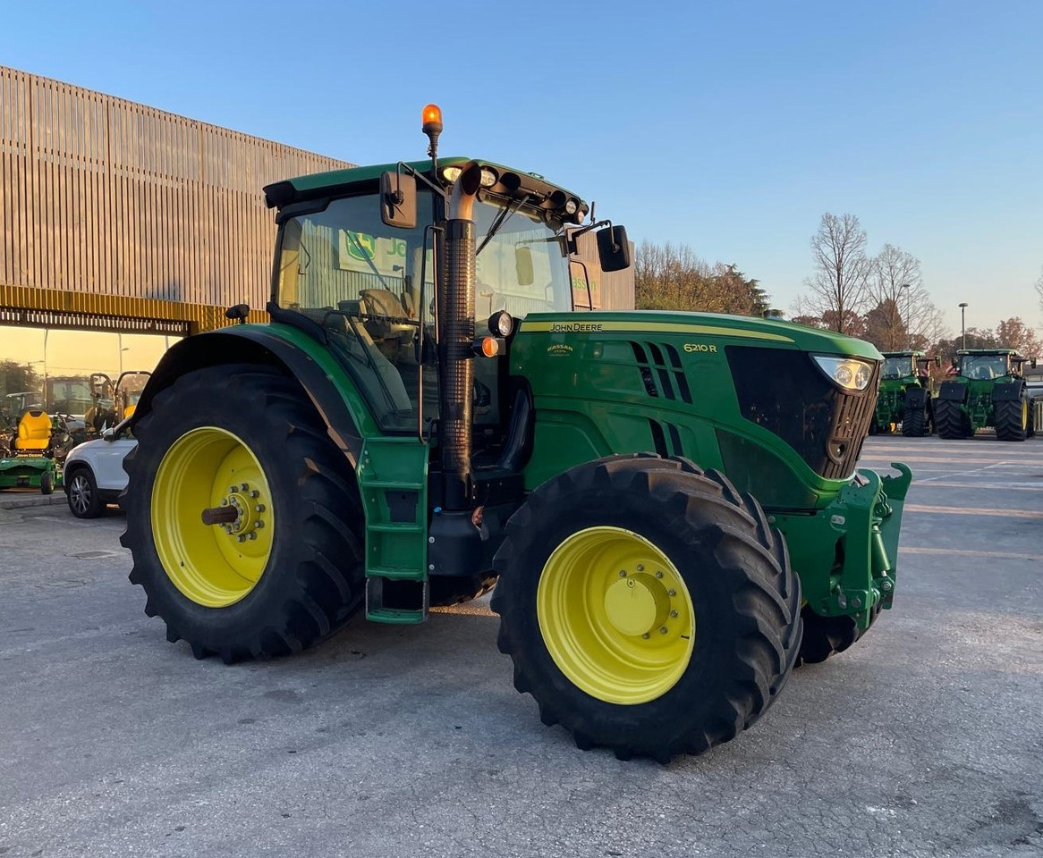JOHN DEERE 6210 R - Τρακτέρ: φωτογραφία 2 JOHN DEERE 6210 R - Τρακτέρ: φωτογραφία 2
