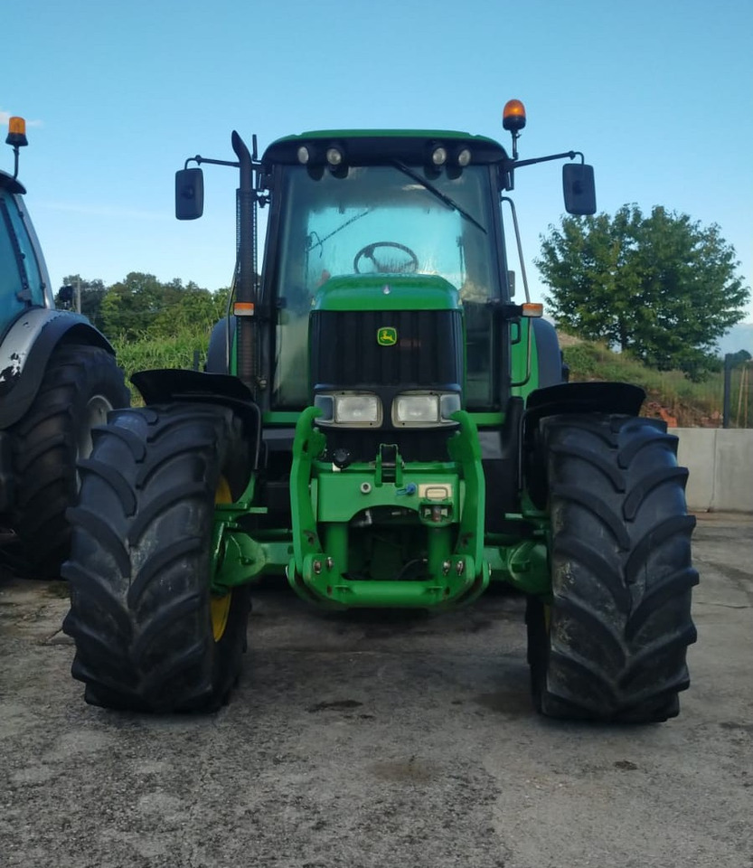 JOHN DEERE 6920 S - Τρακτέρ: φωτογραφία 2 JOHN DEERE 6920 S - Τρακτέρ: φωτογραφία 2