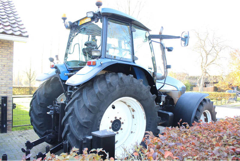 New Holland TM 140 - Τρακτέρ: φωτογραφία 4 New Holland TM 140 - Τρακτέρ: φωτογραφία 4
